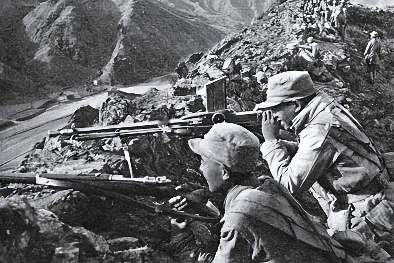 1932年冬，韩先楚率红军运输队执行任务时突遭十余名持枪民团围堵。面对无武装的新