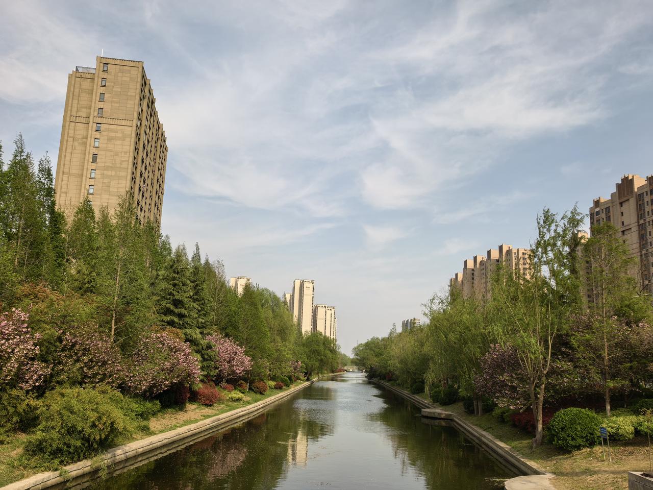 徐州新城区变化太大了
徐州新城区常住人口已近20万，作为城市发展核心板块，人口持