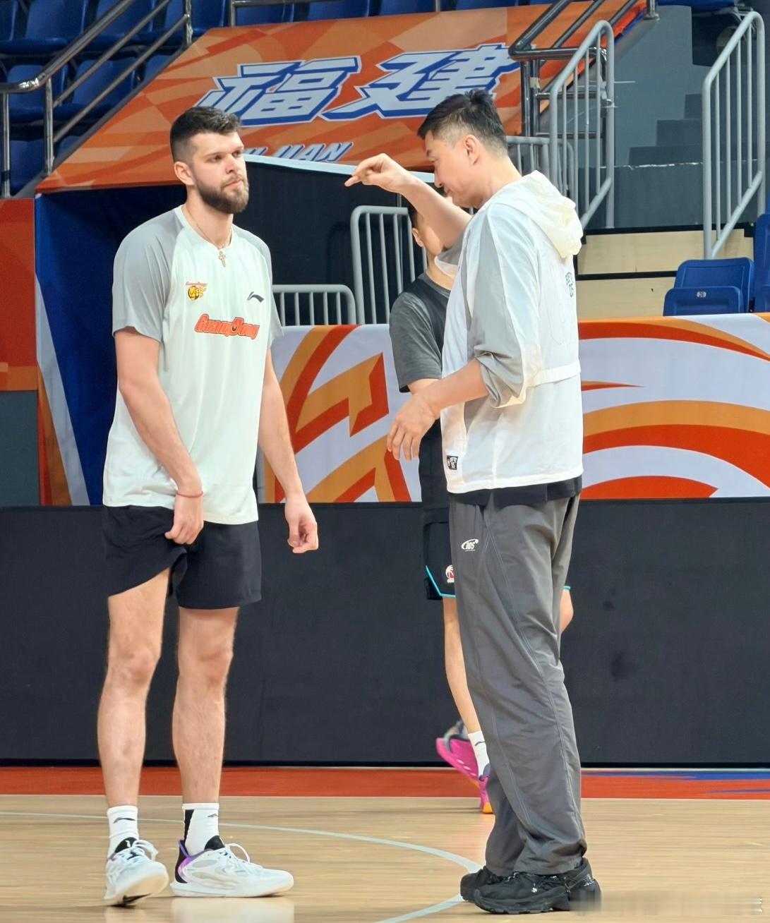 广东男篮收官战前瞻：复仇+首秀！拉科塞维奇来了！4月24日CBA常规赛收官战，广