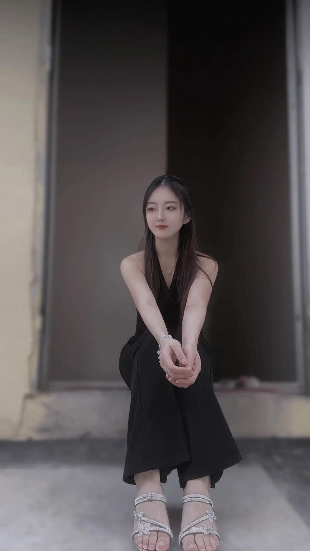 爱是两个人的事，一个人怎么爱