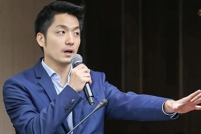 看着日本和菲律宾勾结起来，磨刀霍霍要划分台湾岛以东海域，台北市长蒋万安却轻描淡写