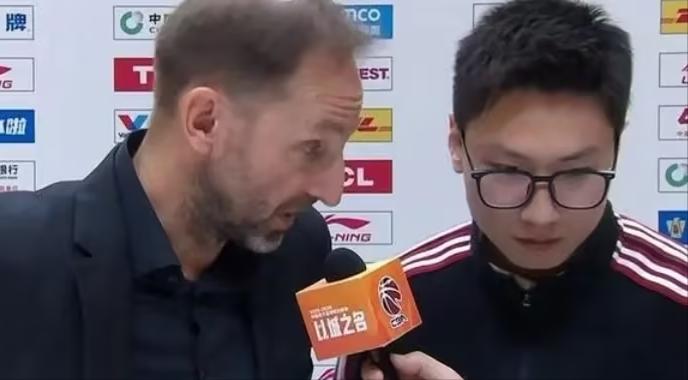 24分钟轰下33分21篮板！浙江男篮外援达卡里·约翰逊状态火热，助球队豪取五连胜