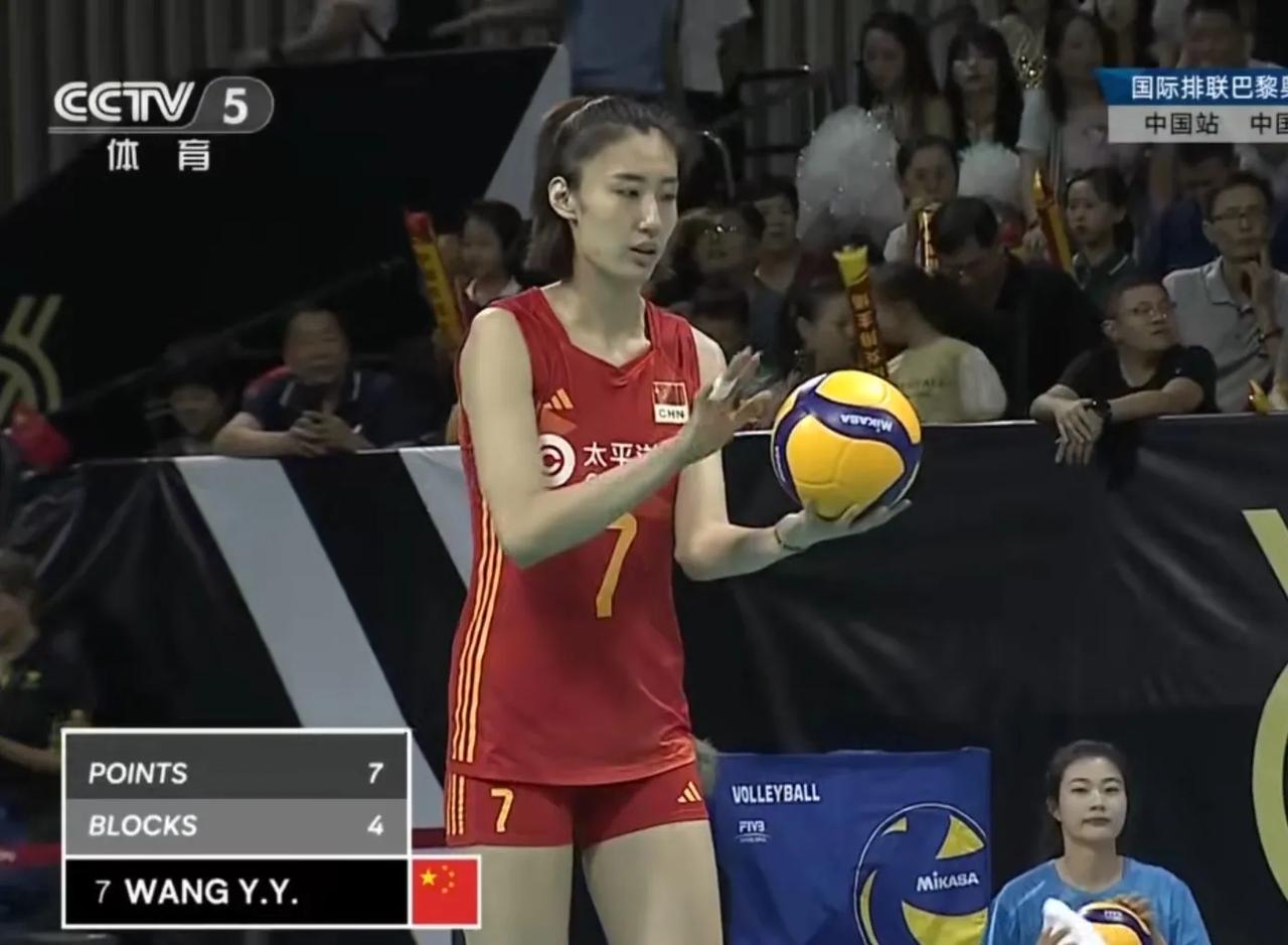 #奥预赛中国女排# 
巴黎奥预赛小组第三轮，中国队🇨🇳3-0捷克队🇨🇿，