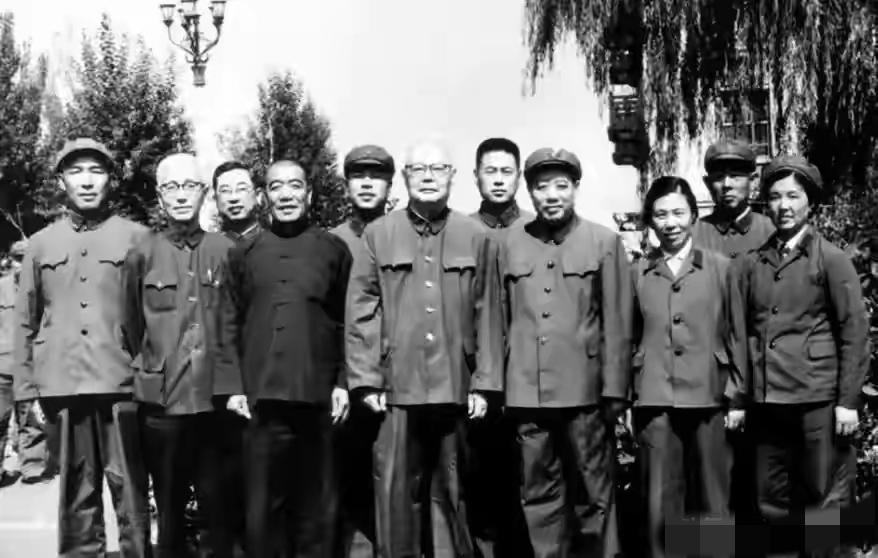 不是我吹！这里面能认出三个，绝对是熟知近代史的课代表。