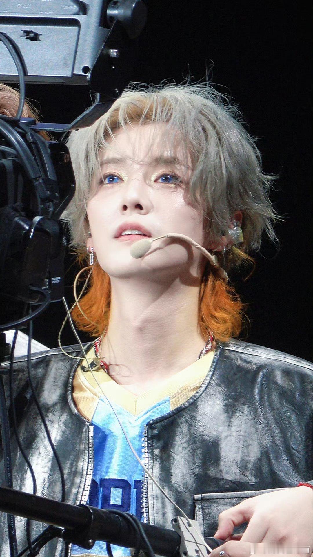 被鹿晗美得大脑迟钝怎么办绿卡成top可不是说说而已 ​​​