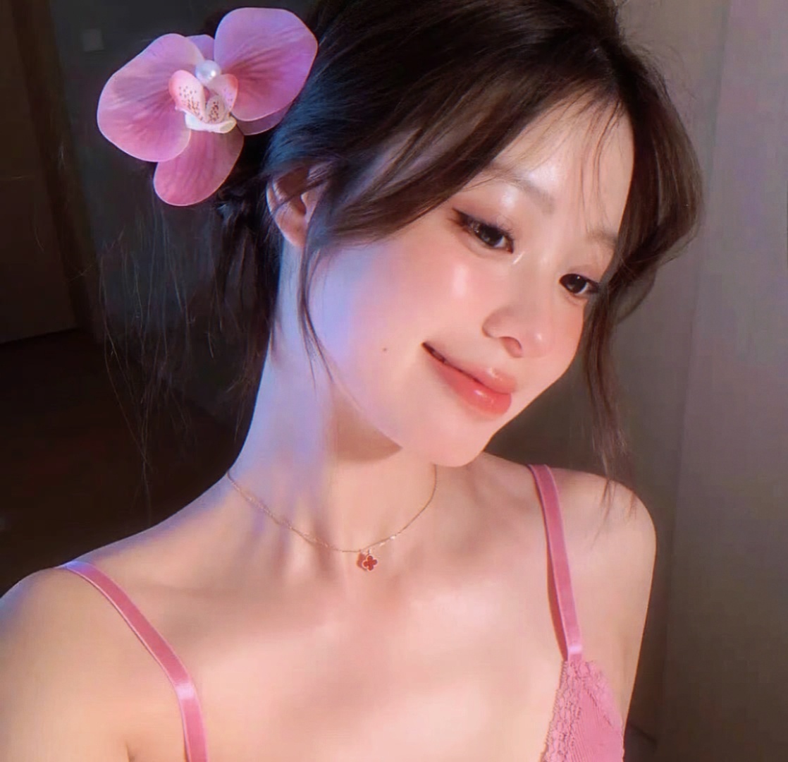 𝑾𝒆𝑪𝒉𝒂𝒕女生头像｜高级感｜治愈系｜小众｜个性随性｜白月光甜美｜审