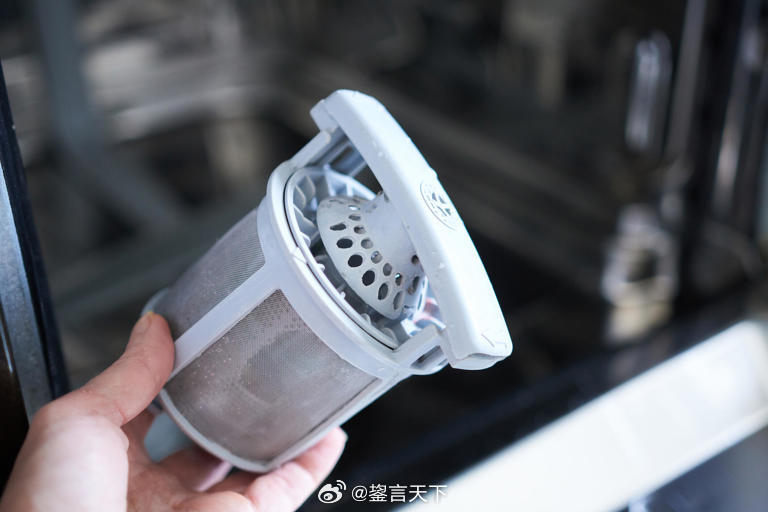 洗碗机提前发生故障的主要原因 这篇文章采访了多位家电维修专家，他们一致认为，导致