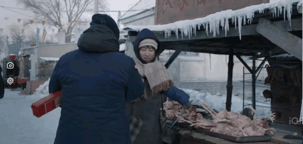 《我是刑警》第一个案子，白玲这个抱高建设的动作太不妥了

那可是90年代初期，一