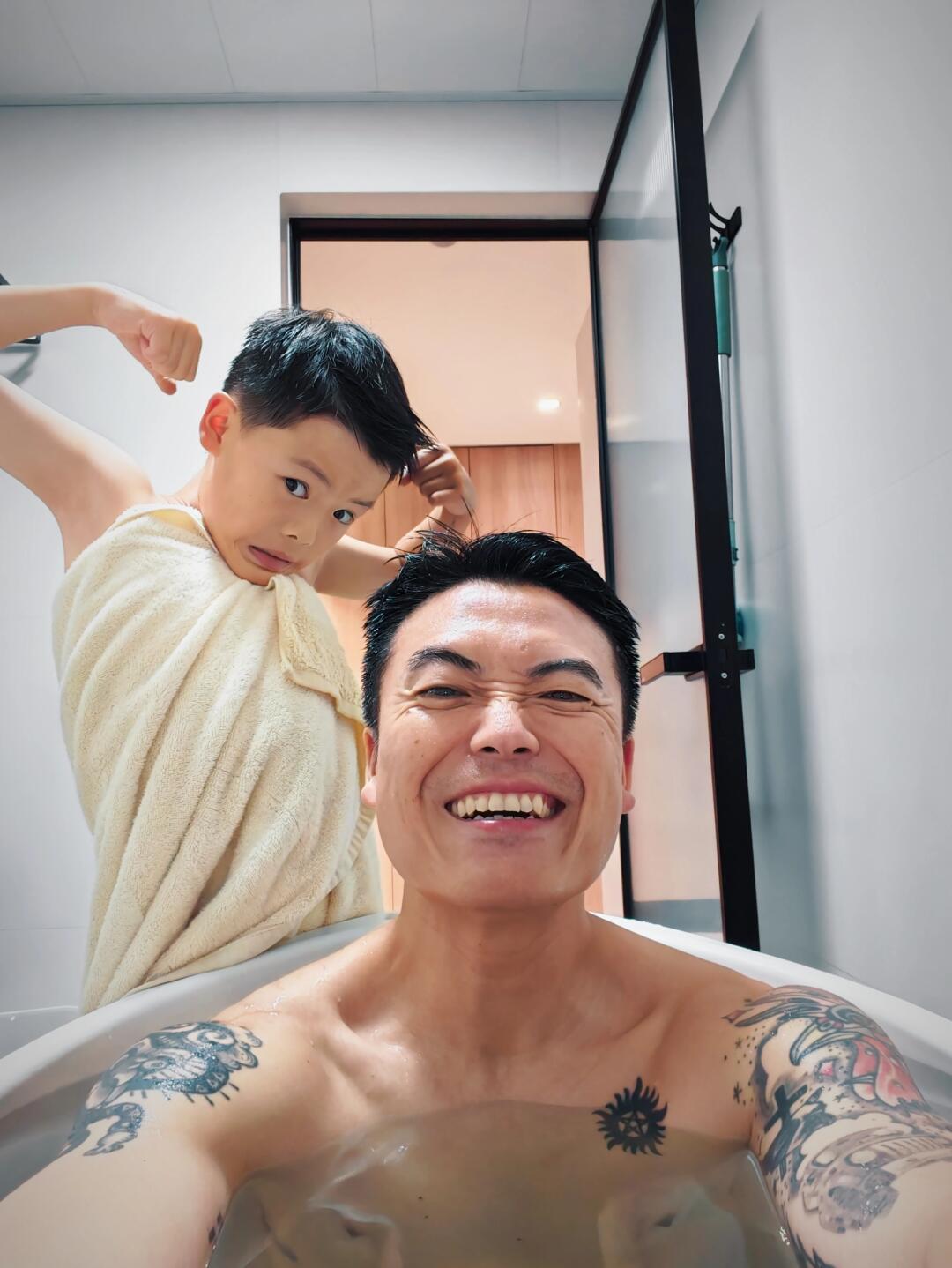 爸爸带娃