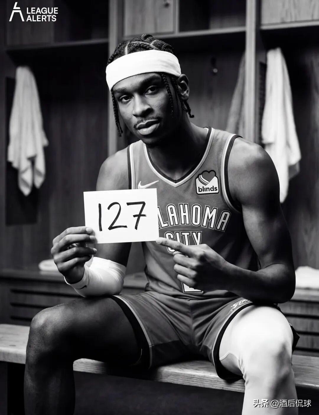 在比赛的第三节7分钟时，亚历山大以一记招牌跳投砍下本场第21分，自此解锁个人连续