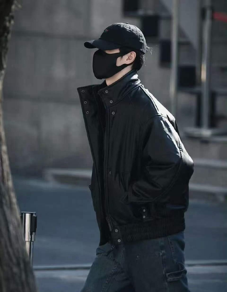李昀锐皮衣男神李昀锐穿黑色皮衣李昀锐皮衣男神，好帅好帅，