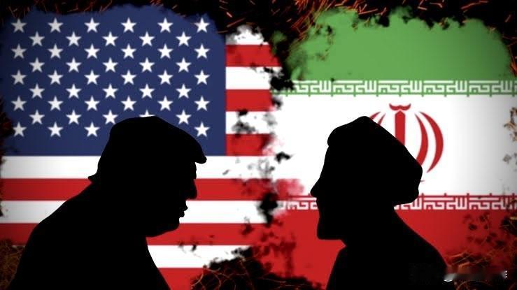 最新消息 🇺🇸🇮🇷：特朗普证实，若与伊朗达不成协议，美国将发动袭击。
