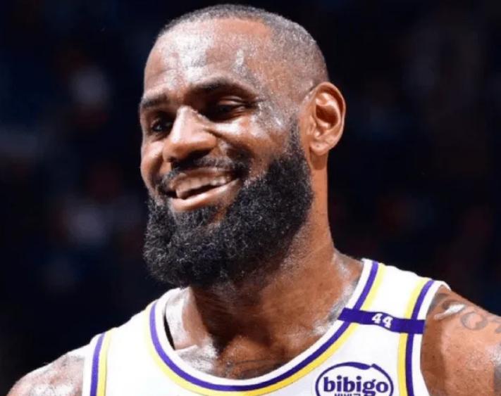 142-130
湖人12分大胜公牛，豪取4连胜，迄今为止，湖人41胜25负。
值