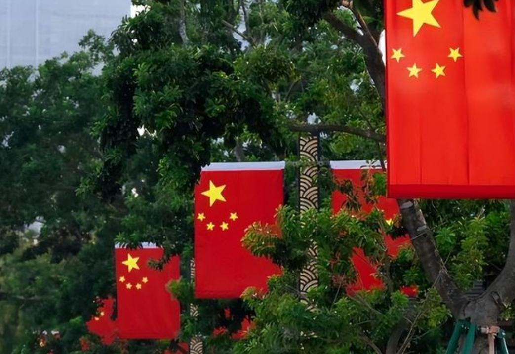 中国现在手里的牌明明比过去多了，为啥不主动出击？是不敢出手吗？

我觉得，恰恰不