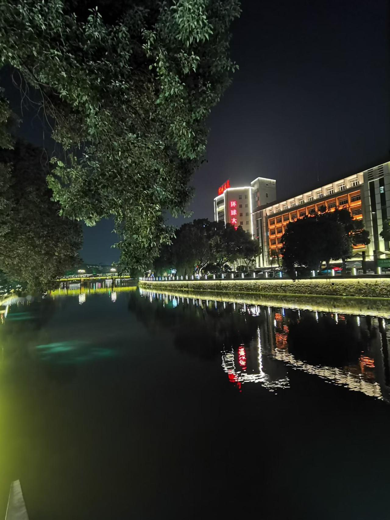 人到中年可别太闲，俗话说“人闲百病生，人勤寿自长”。
太闲了，焦虑和孤独容易找上