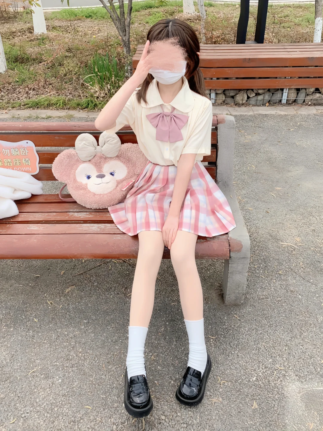 72年，蹲一个爱穿jk的可爱女孩子