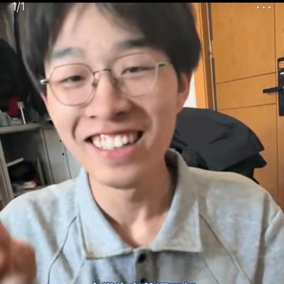笑不活了！一名大学生在网上调侃自己考英语四级时遇到一道翻译题，要将"一日为师终身