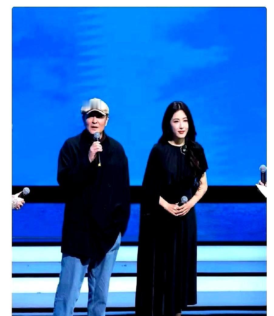 厦门金鹰电影节首日，《沉默的荣耀》直接杀疯了！一举拿下“最佳原创剧本”和“观众最