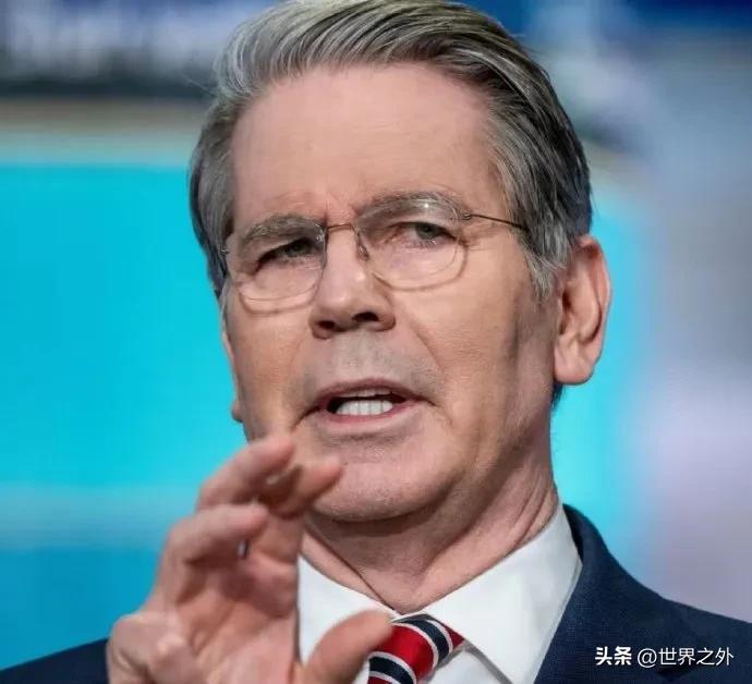 贝森特干了啥？
他启用了美联储的FIMA回购便利，代表着允许外国央行将美债抵押给