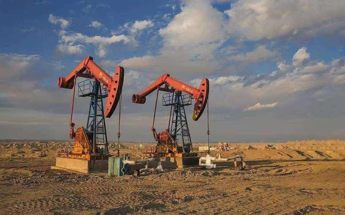 美国反向封锁霍尔木兹海峡，直接把伊朗打懵了，此举不仅断绝了伊朗的海上贸易，甚至极