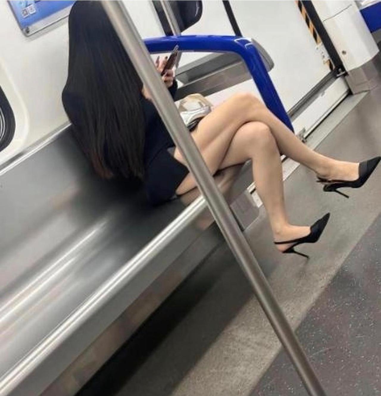 高跟鞋太高了吧
