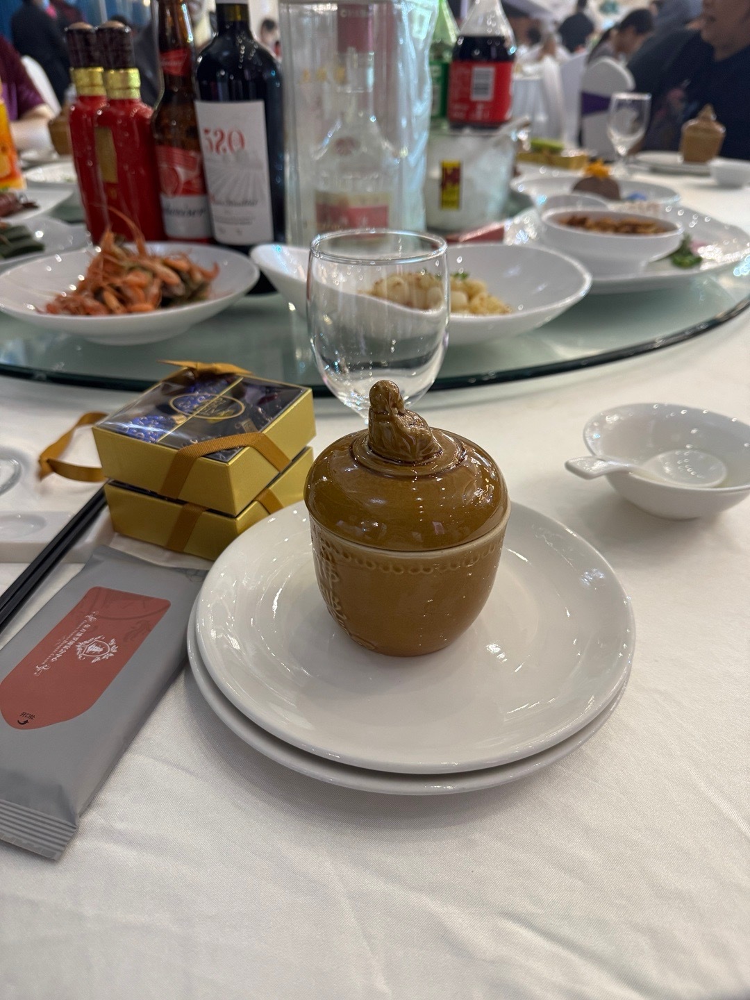 佳偶天成，岁岁相依，幸福美满。 ​​​