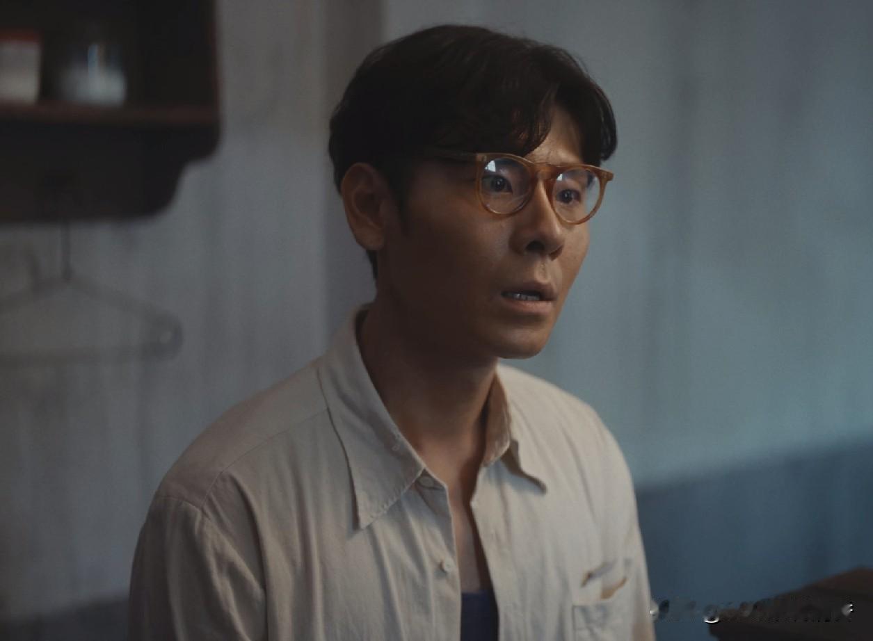 电视剧《重器》最新剧情中，夏英杰（姜珮瑶饰演）和陈一众（黄景瑜饰演）及陆则铭（闫