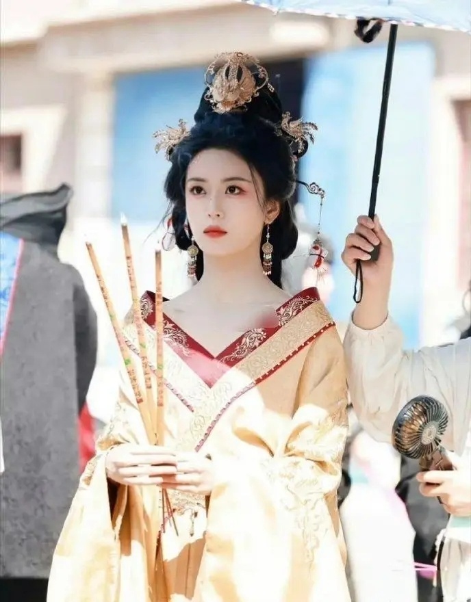 这个短剧女演员好漂亮，可以拍长剧了 