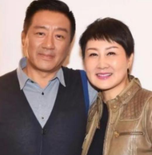 1996年，张凯丽听闻婆婆要来住，大手一挥，想着单独给婆婆买个房，谁知，丈夫却坚