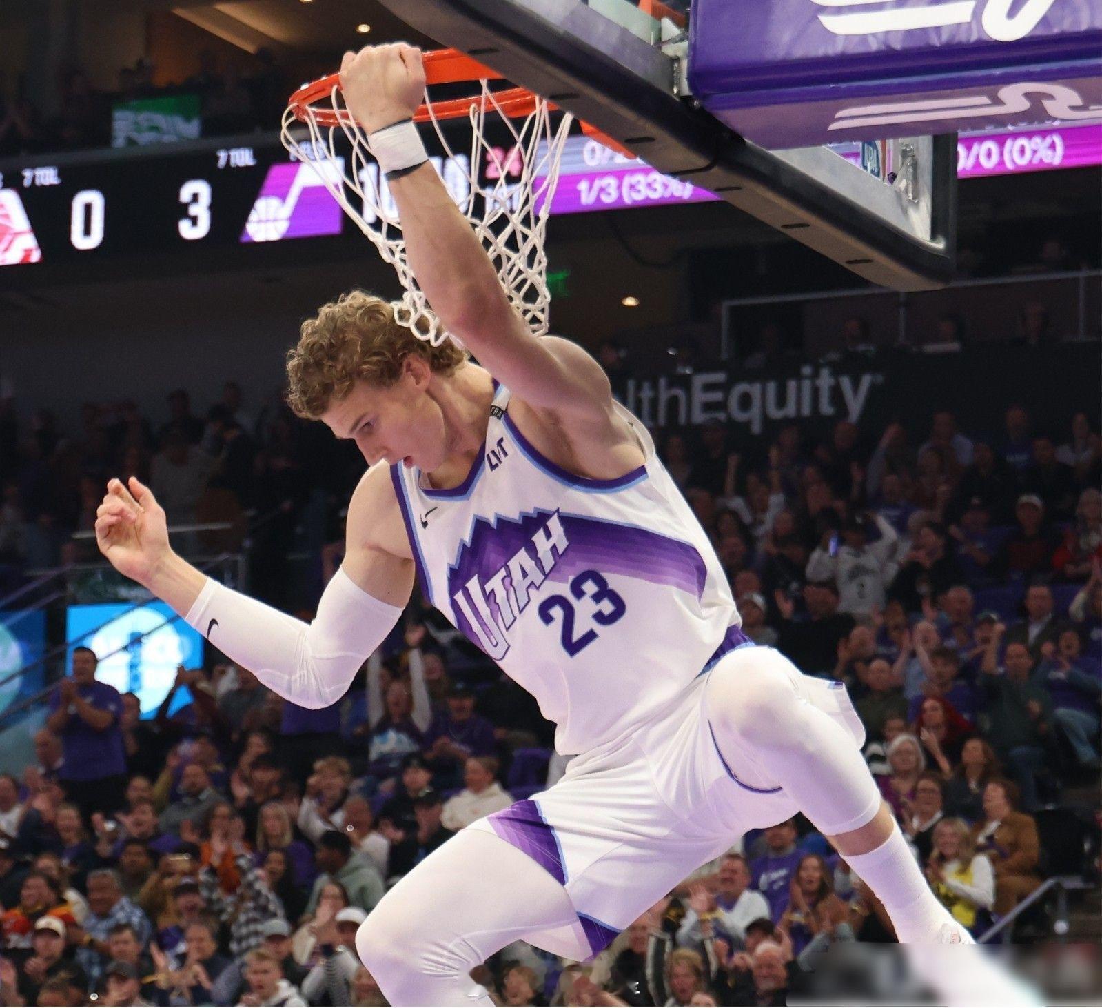 今日进行的NBA常规赛，爵士主场150-147双加时绝杀公牛，送给对手五连败。本