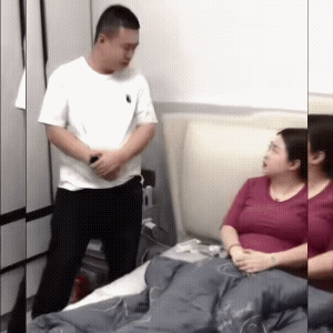 男子说漏嘴了，俩人之间的空气，瞬间就凝固了。不过，接着女子可能就会爆发……
看体