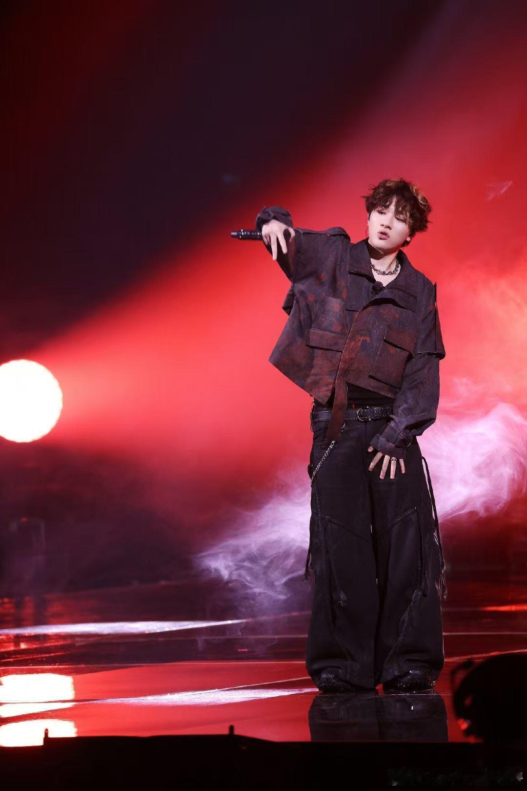 TopBarry向李大奔道歉李大奔原谅TopBarry 和解画面让人感慨！Top