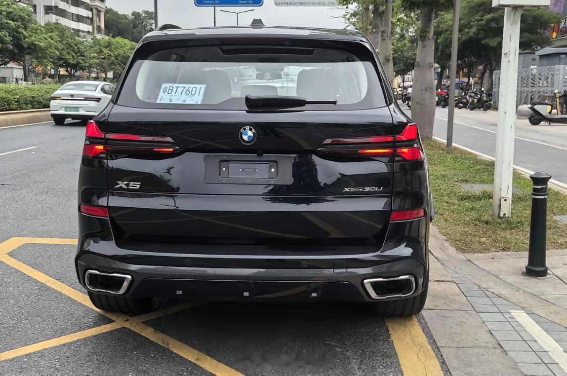 5.1刚提车，落地56个，送了车衣，通风，保养，感觉也就这样吧。吐槽一下车机真的