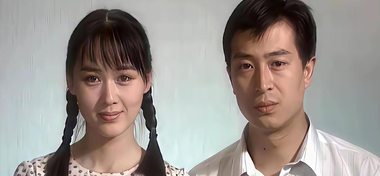 怀旧老剧回忆杀🔥
 
张嘉译没成名时出演《道北人》，演技青涩却很有张力。
 