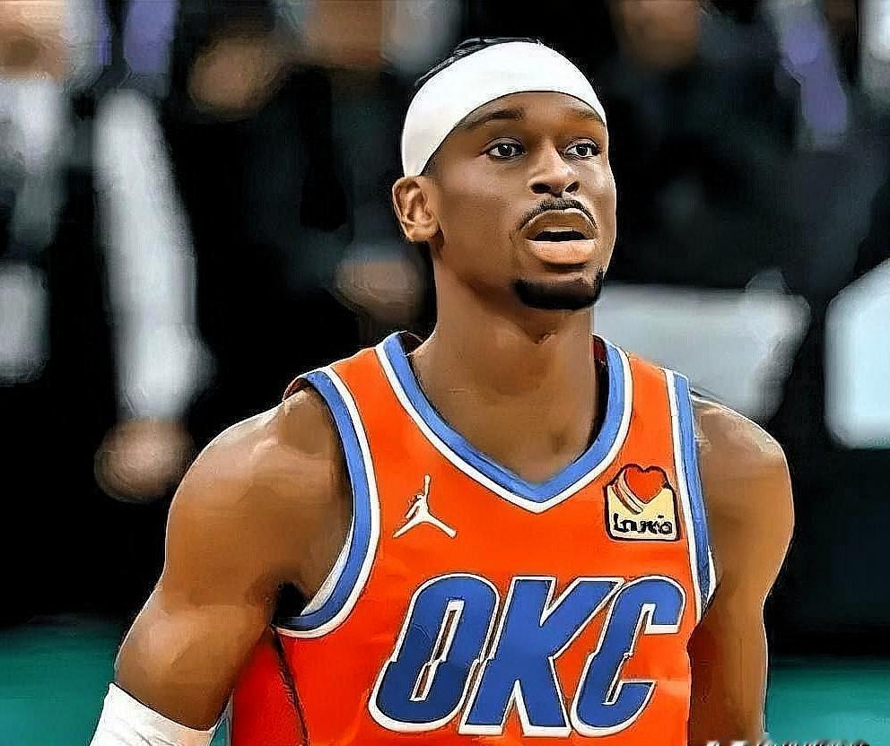 场均32分，罚球次数却排在联盟第35。新一代得分王正在撕掉你的刻板印象。
你发现