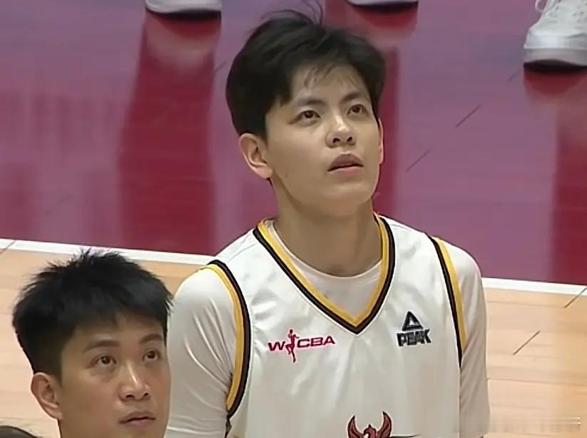 3战全胜！杨舒予6+5+9卫冕冠军广东女篮大胜浙江 周琪22+6三分 北京时间1