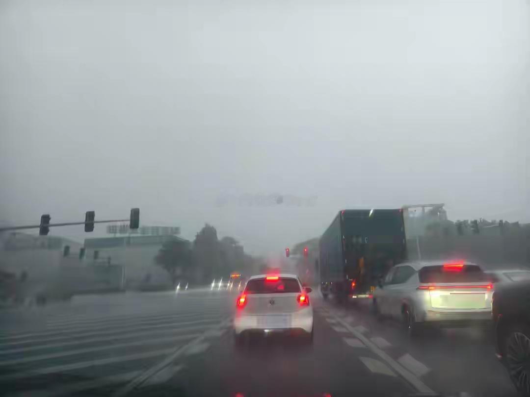 台风“红霞”已加强为强台风级 中央气象台首席预报员：有非常大概率在登陆后持续深入