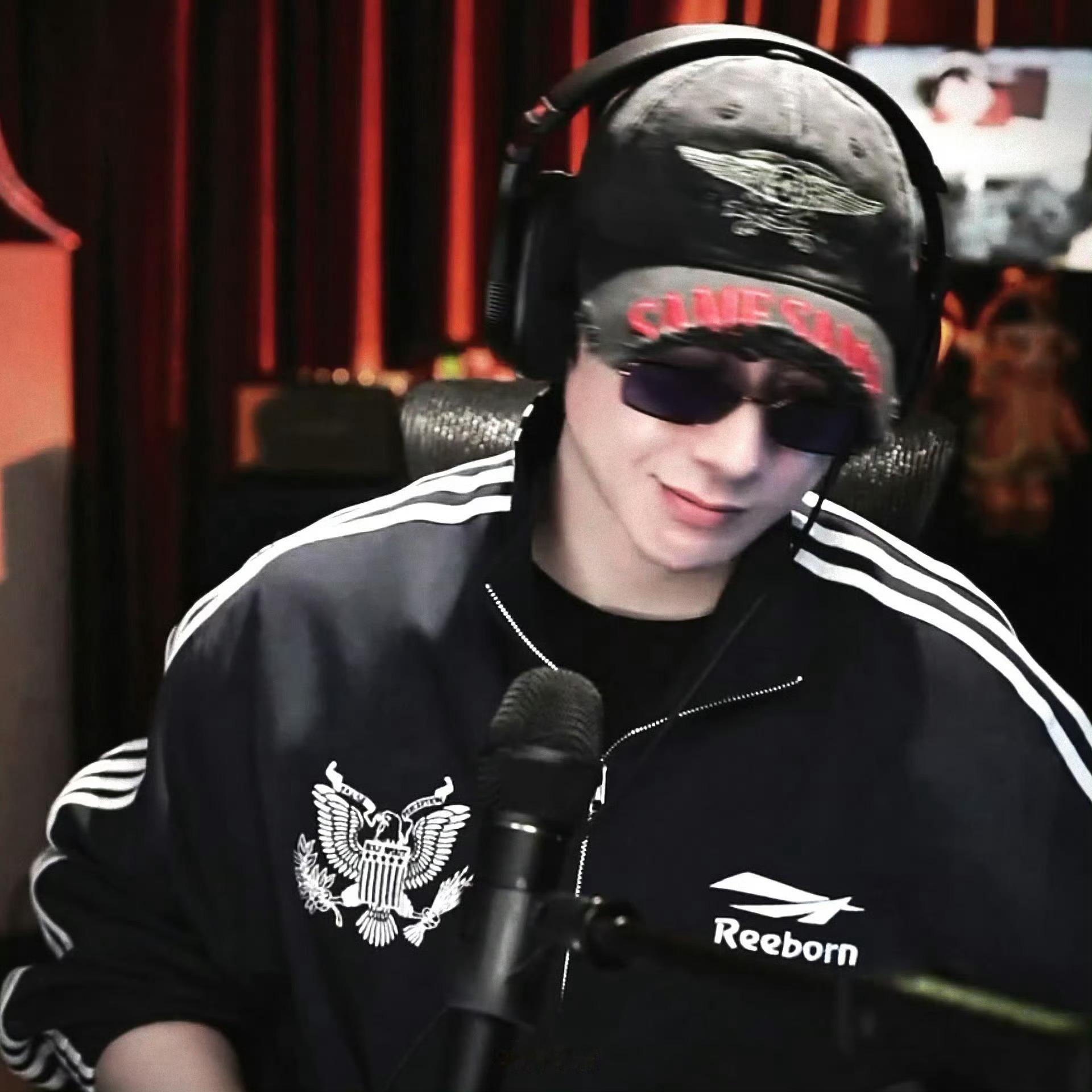 本周我完成了连续7天铁粉打卡，与的铁粉值额外增加1分！刘宇宁 |摩登兄弟