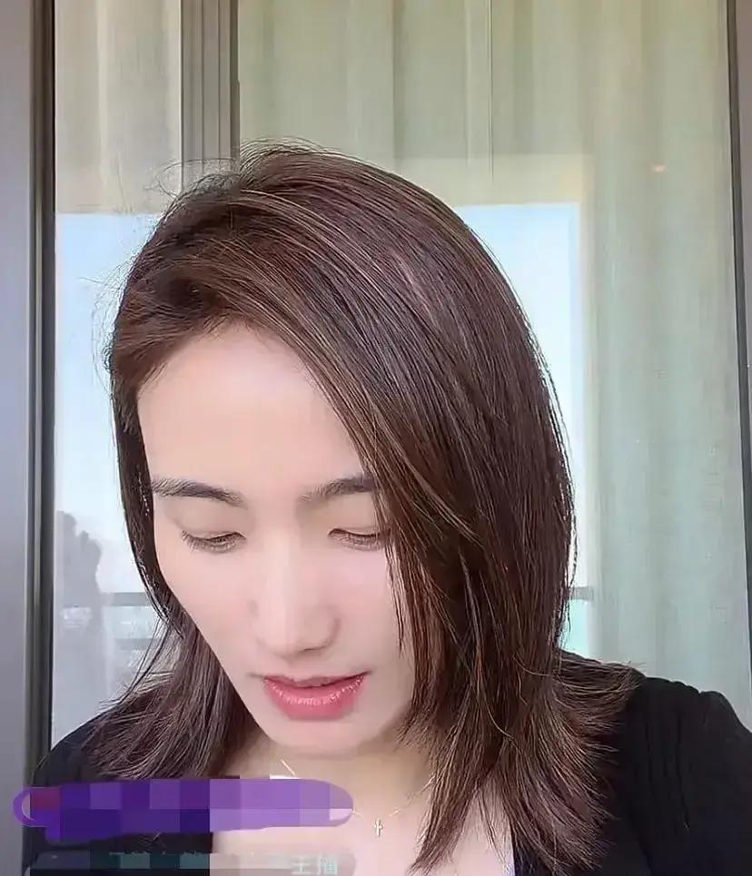 四年，她看着他从一个文艺男神，一步步变成全网围观的“老赖”。
几千万的债务，像抽