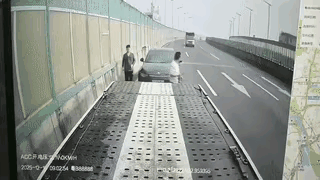 这个责任怎么划分？开车的时候注意力一定要高度集中，后车司机估计是走神了。