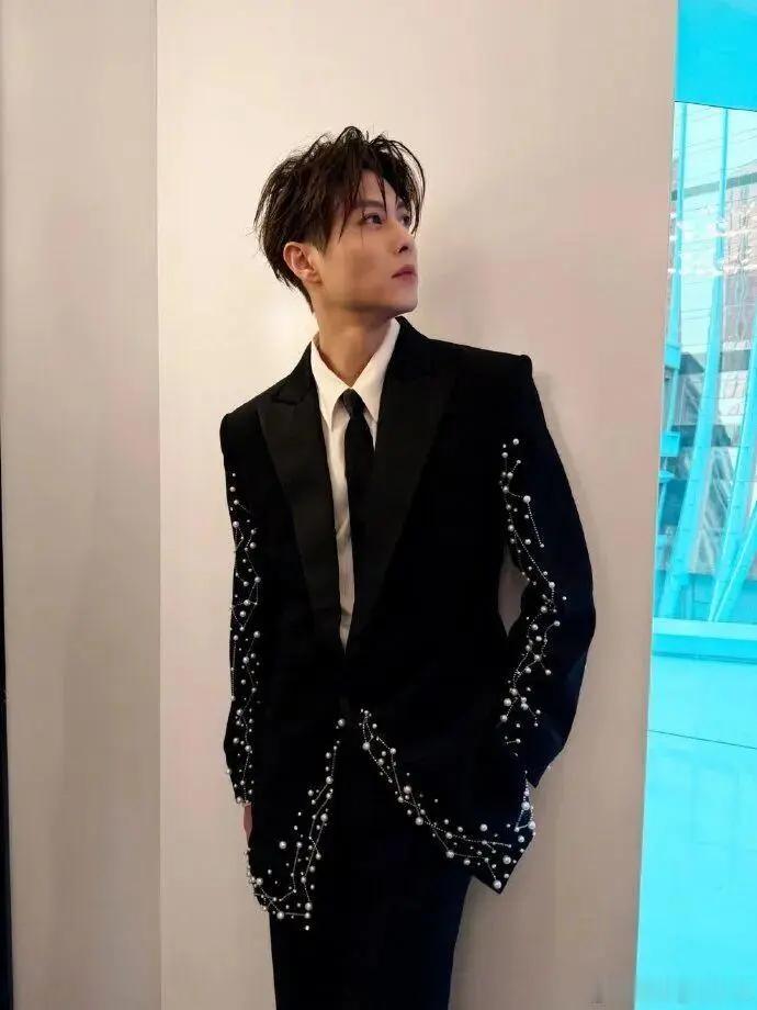 王子邱胜翊承认逃兵役最新进展【“王子”邱胜翊承认花33万新台币伪造高血压病历“逃