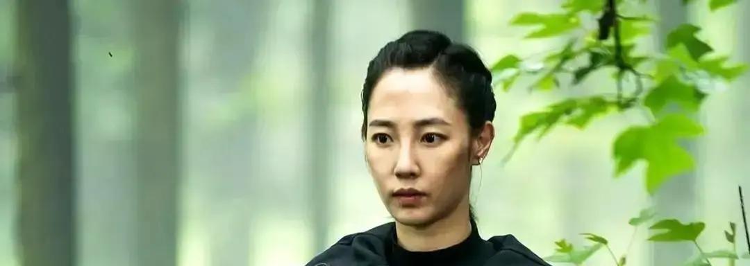 从2秒龙套到95亿票房女王，白百何上演了娱乐圈最狠的逆袭！
当年《寻秦记》里那个