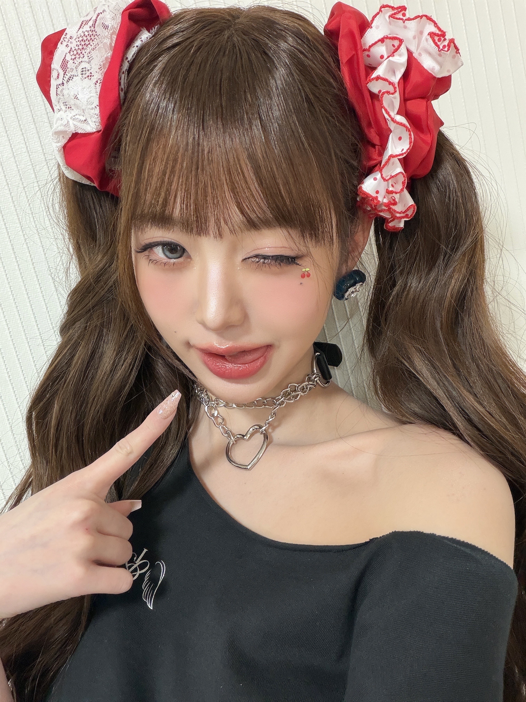 我就知道她还留了一张发泡泡 臭屁小猪 