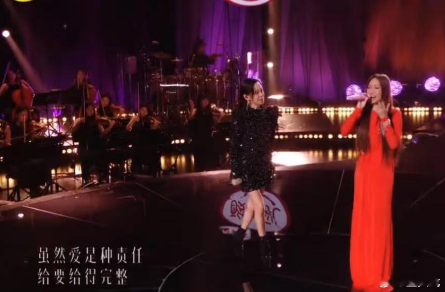 黄丽玲彭佳慧太稳了黄丽玲彭佳慧互飙高音 太稳了！！ ​​​