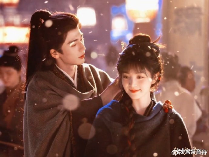 逐玉 张凌赫田曦薇的采访甜度超标还带点小撩🙈危险发言直接勾住好奇心，26 号回