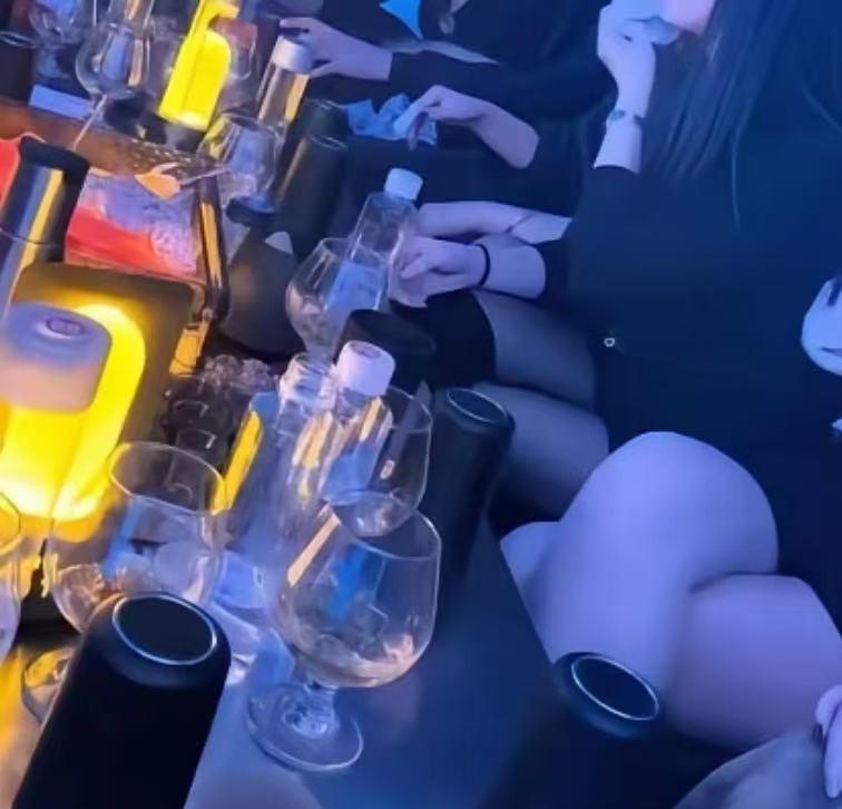 嫖客转出5000元后又偷偷退回，

以为钱没到账就不是偷，

结果被判了盗窃罪。