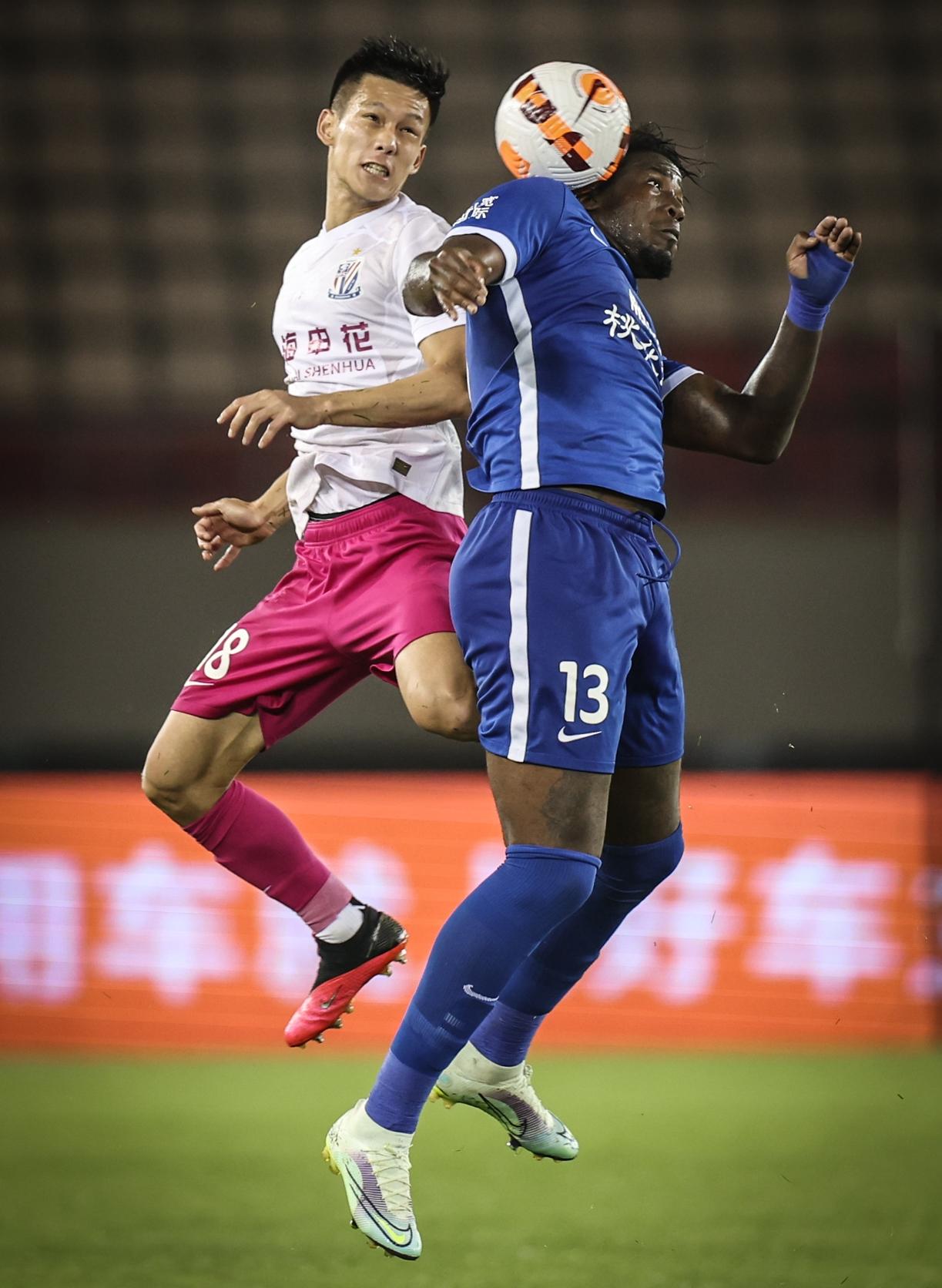 上海海港客场6：4泰超拉查布里府。
北京国安3：1浦项制铁。
中超双雄在2026