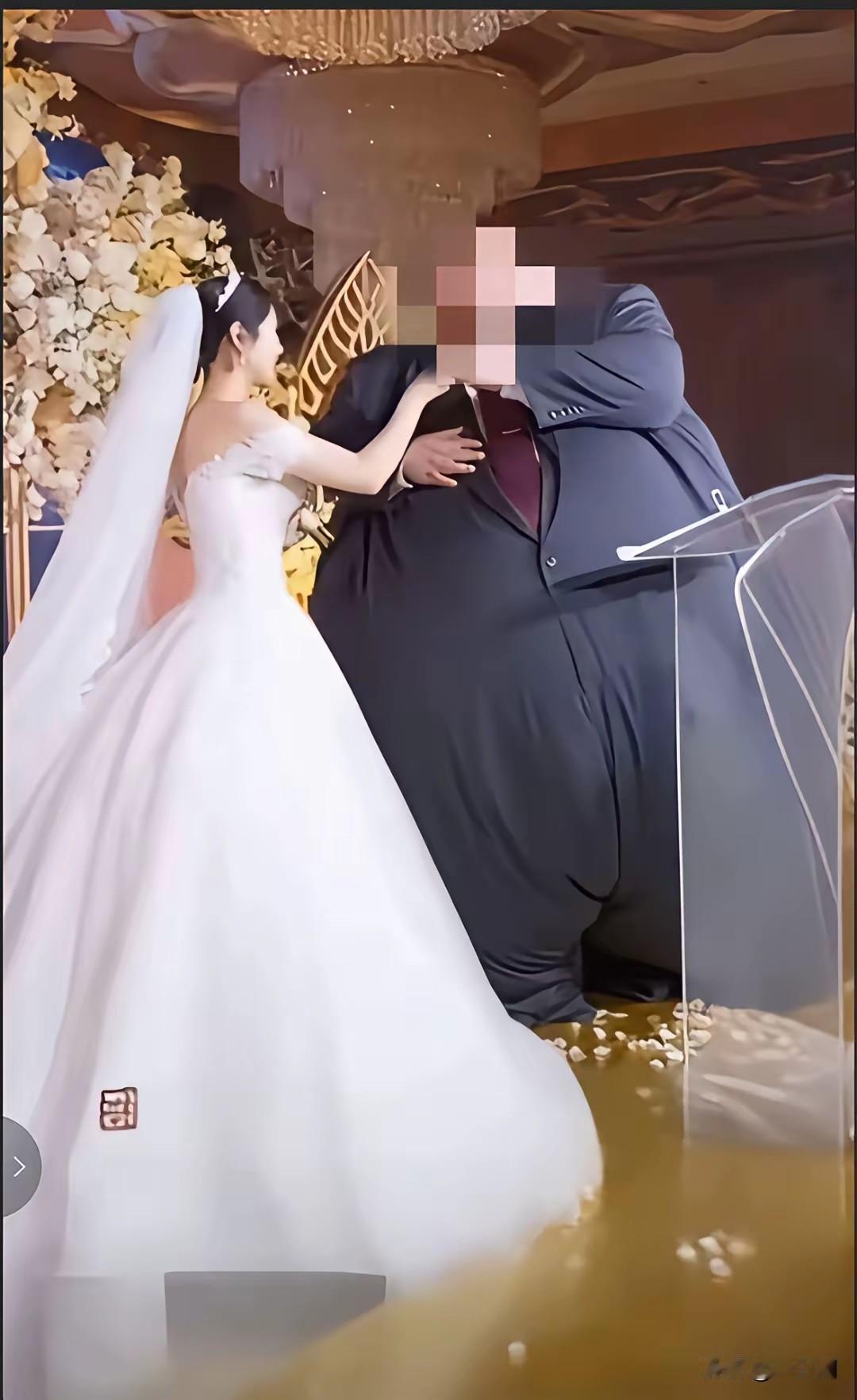 嫁给450斤男人的女人……
到底是什么吸引了她！公婆送了别墅和1000万的大红包