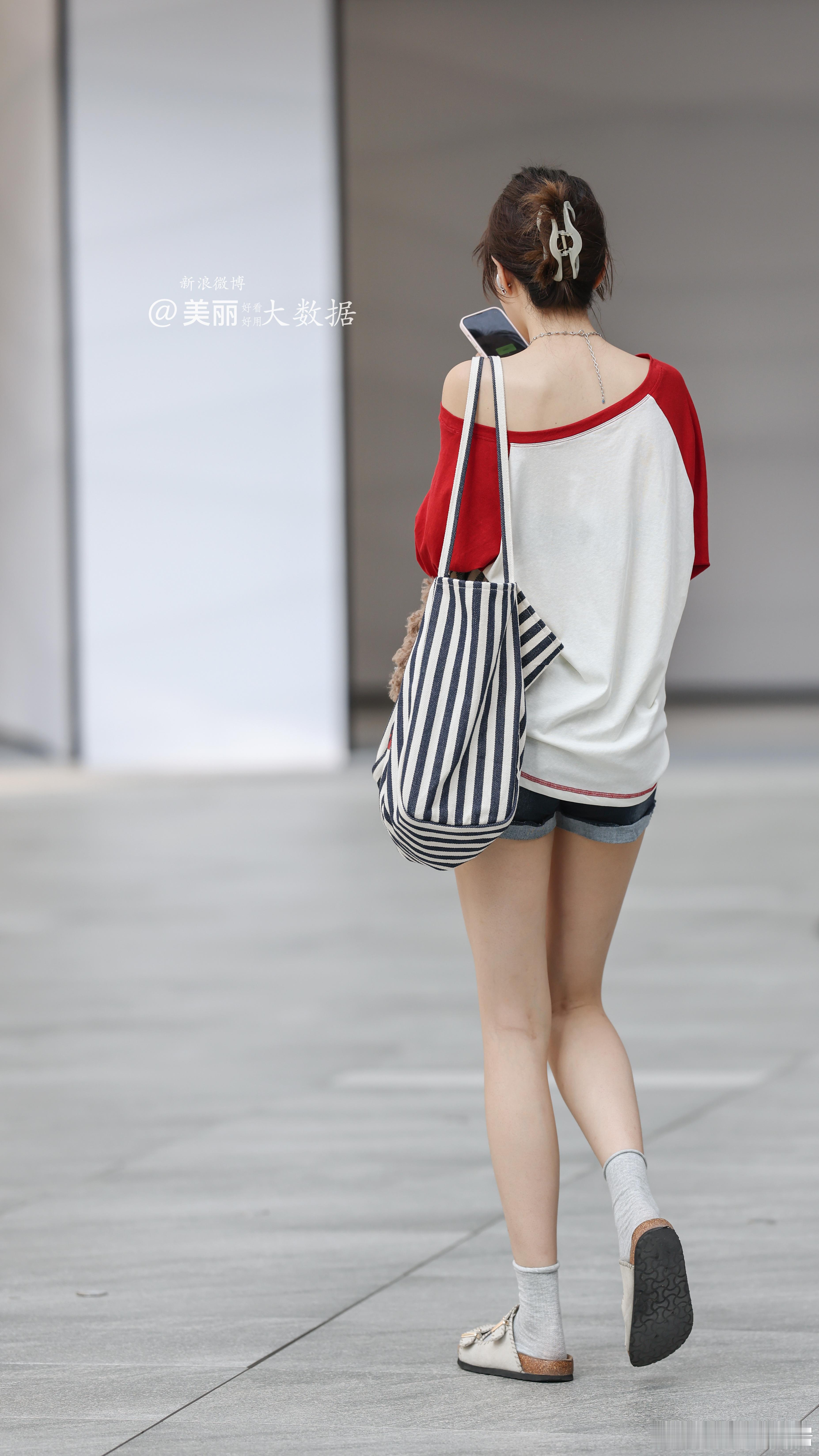 早，宝贝们！🍀 