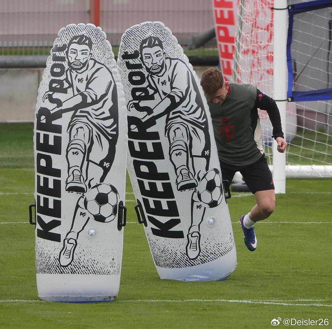 🚨🚨🚨［慕尼黑日報］：由於累積黃牌停賽，邁克爾·奧利塞和約書亞·基米希今天